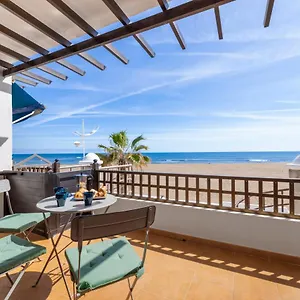 home2book-charming-seashell-apartment-beachview.in-canary-islands.com/